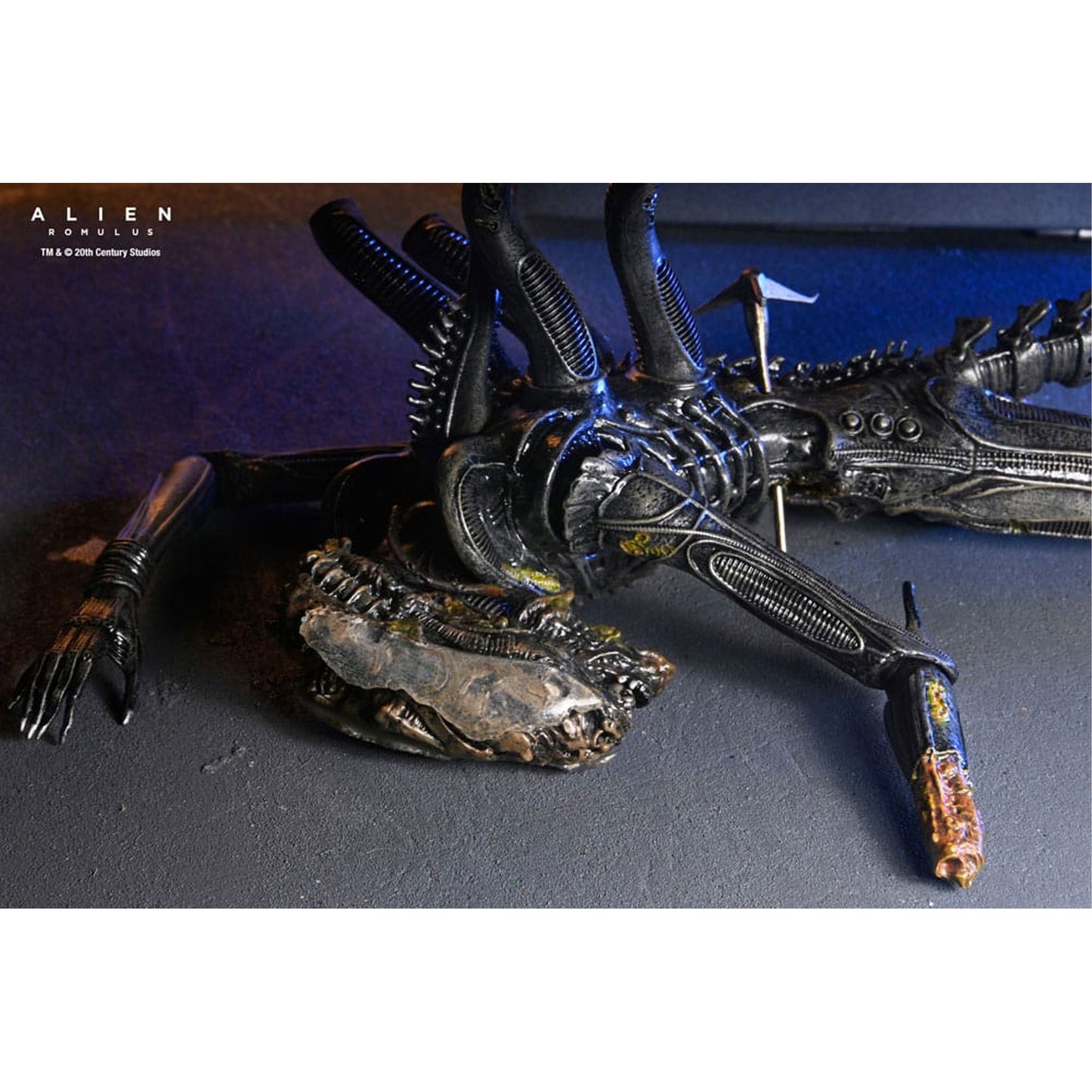 Alien: Romulus Action Figure Deluxe Suspended Lab Xenomorph XX121