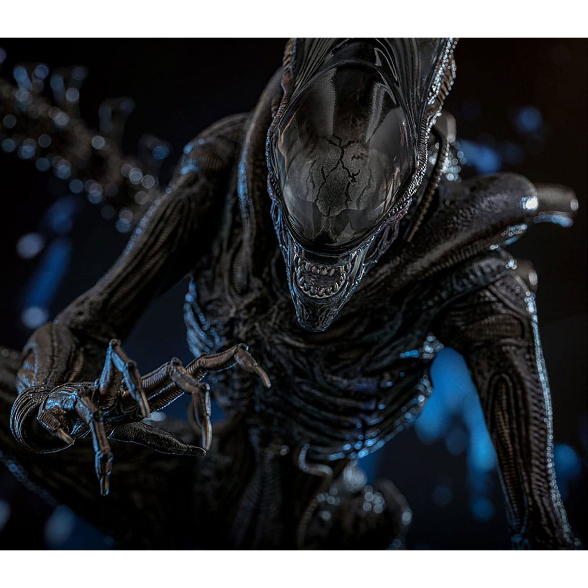 Alien: Romulus Movie Masterpiece 1/6 Scorched Xenomorph -Action Figure