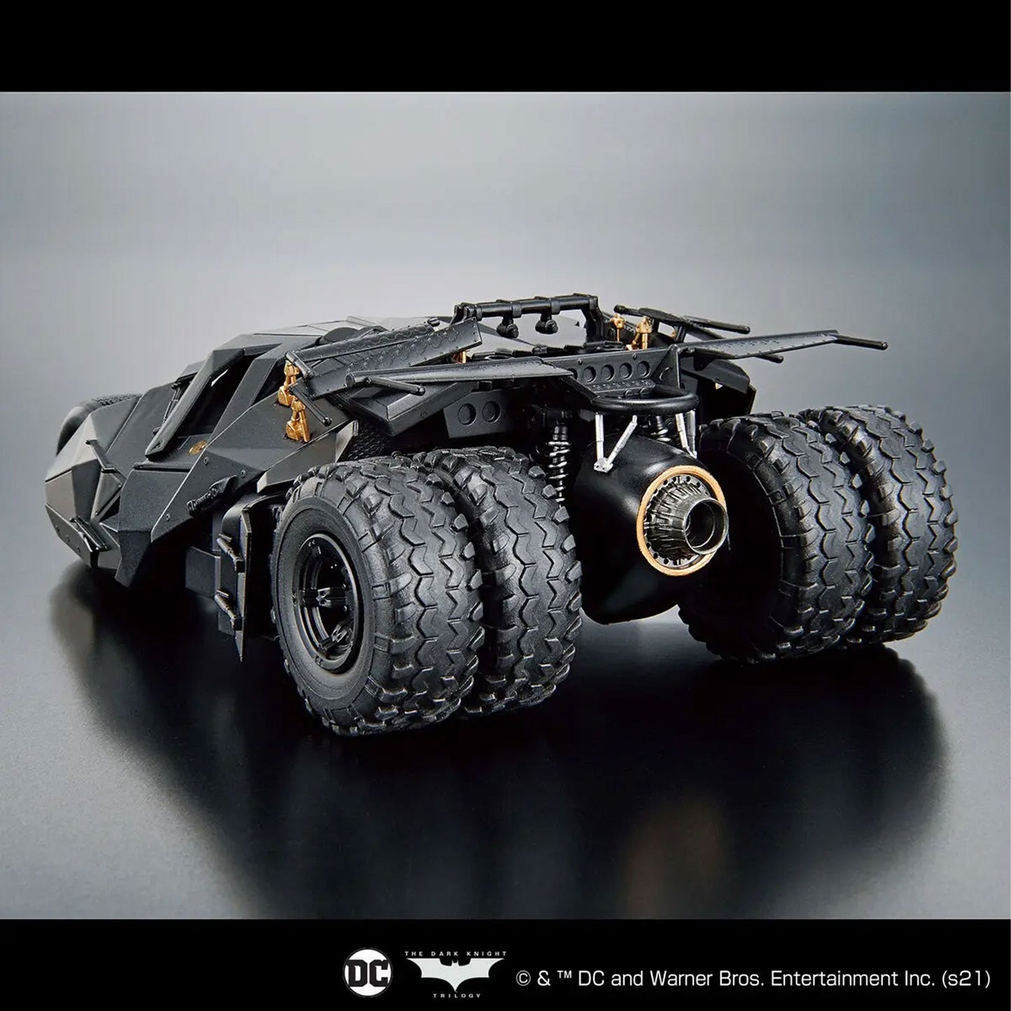 Batman Begins Batmobile 1/35 -Model kit