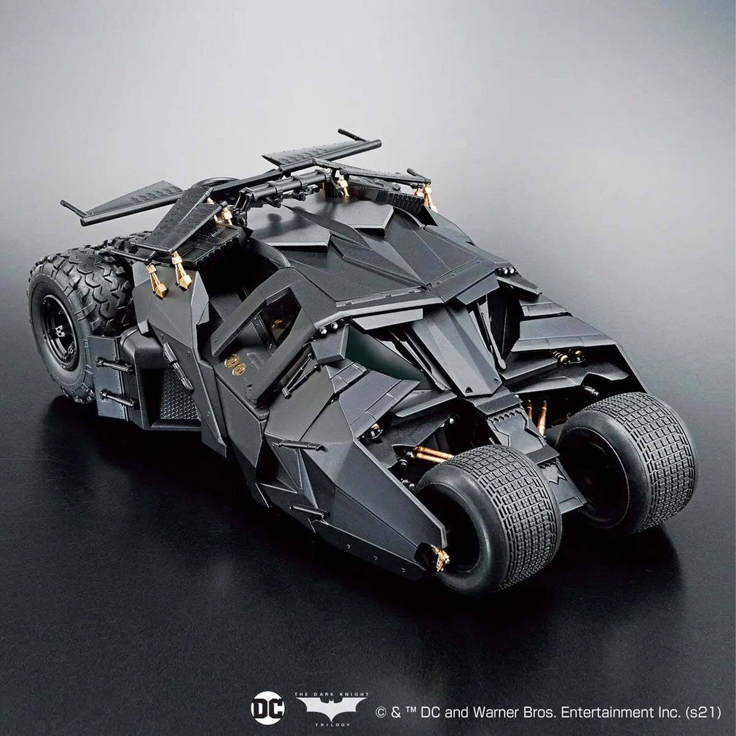 Batman Begins Batmobile 1/35 -Model kit