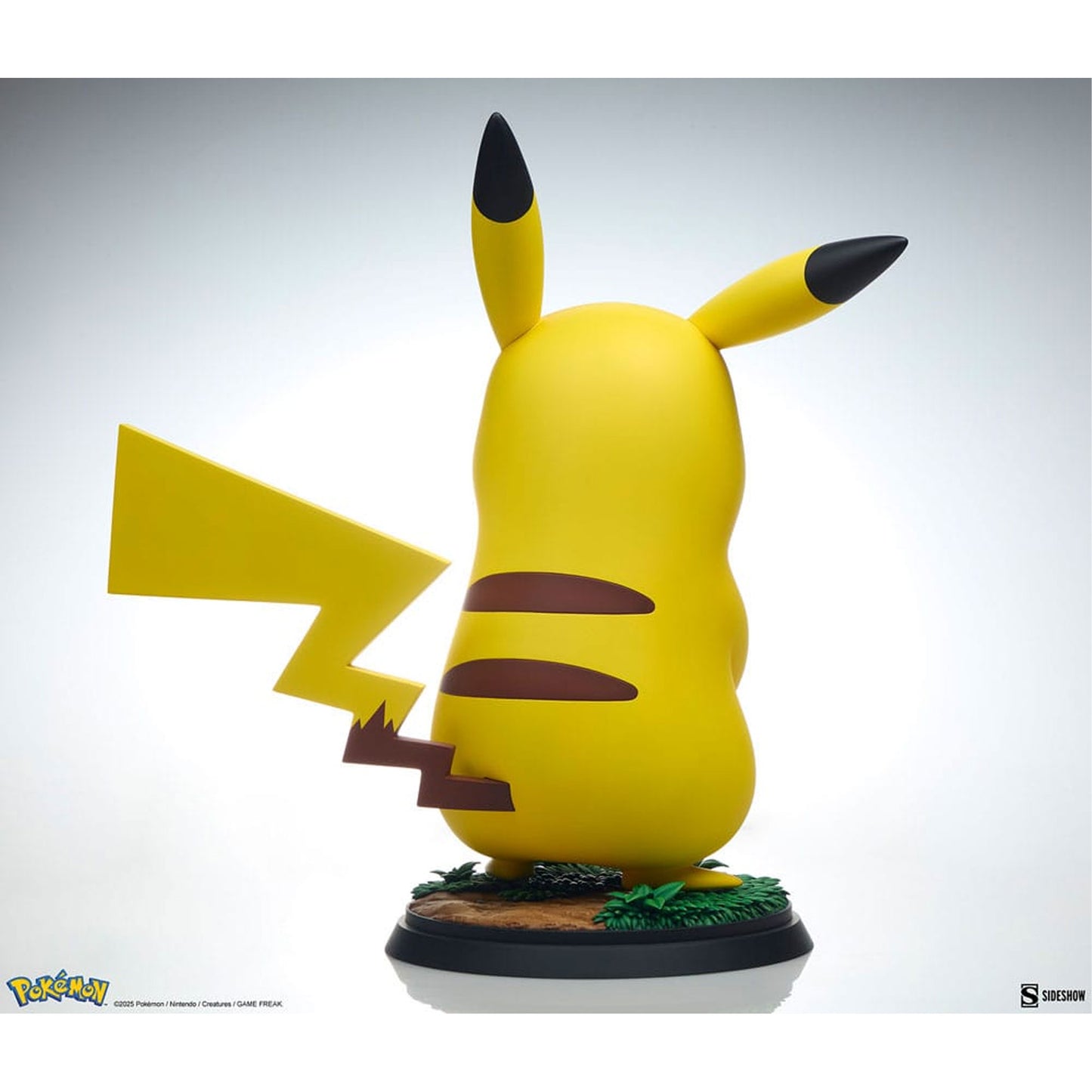 Pokémon Life-Size Statue Pikachu