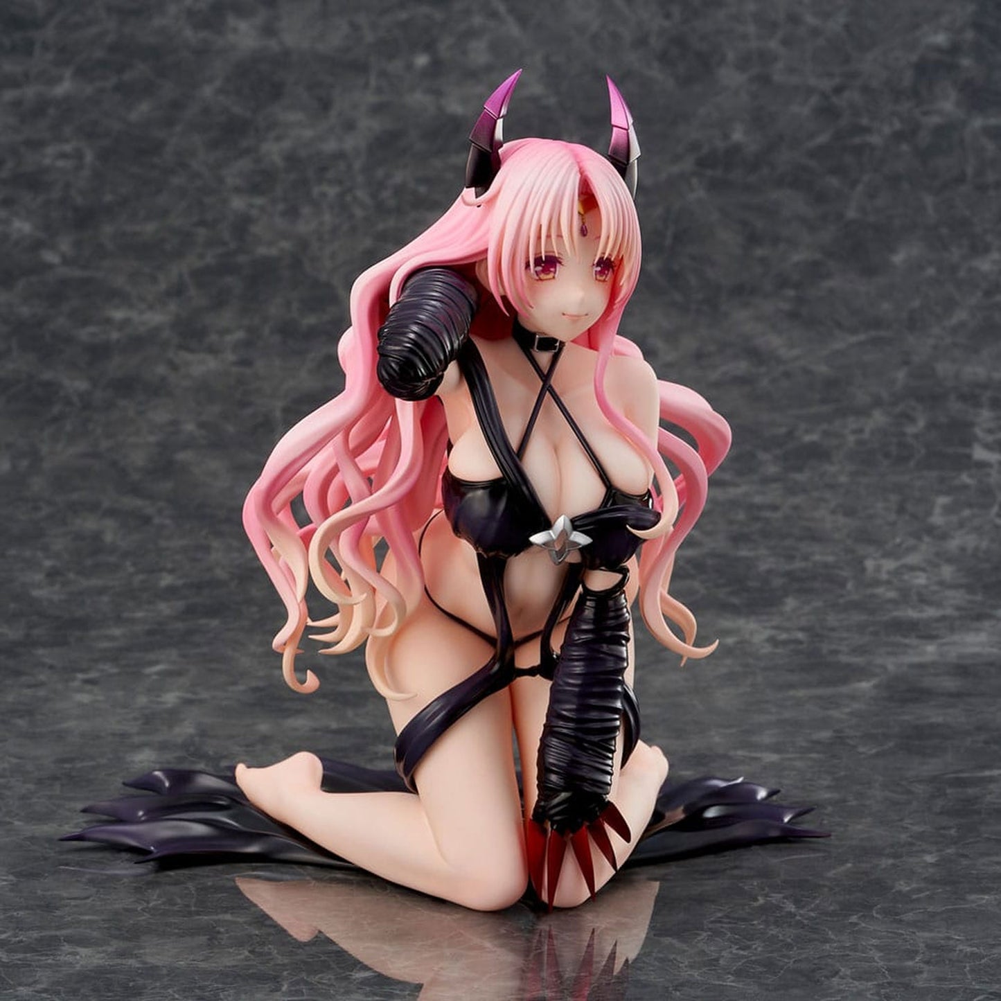 To Love-Ru Darkness 1/6 Sefie Michaela Deviluke Darkness Version (Renewel Package Edition)