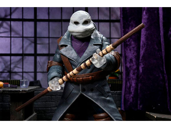 Universal Monsters x Teenage Mutant Ninja Turtles Ultimate Donatello as The Invisible Man