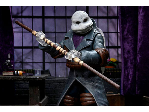 Universal Monsters x Teenage Mutant Ninja Turtles Ultimate Donatello as The Invisible Man