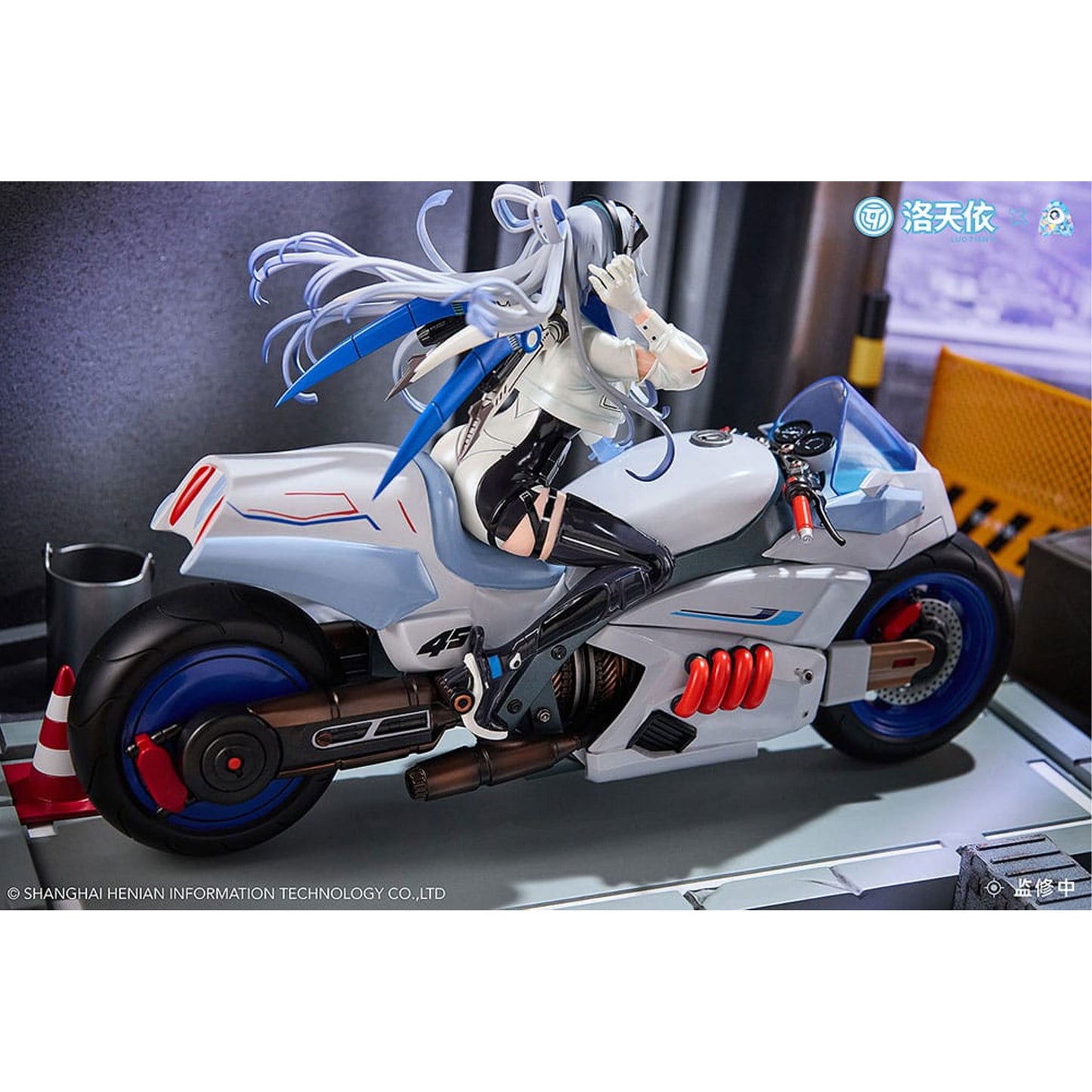 Vsinger 1/7 Vsinger Luo Tianyi Retro-Future Storm Driver Ver. -Figuuri