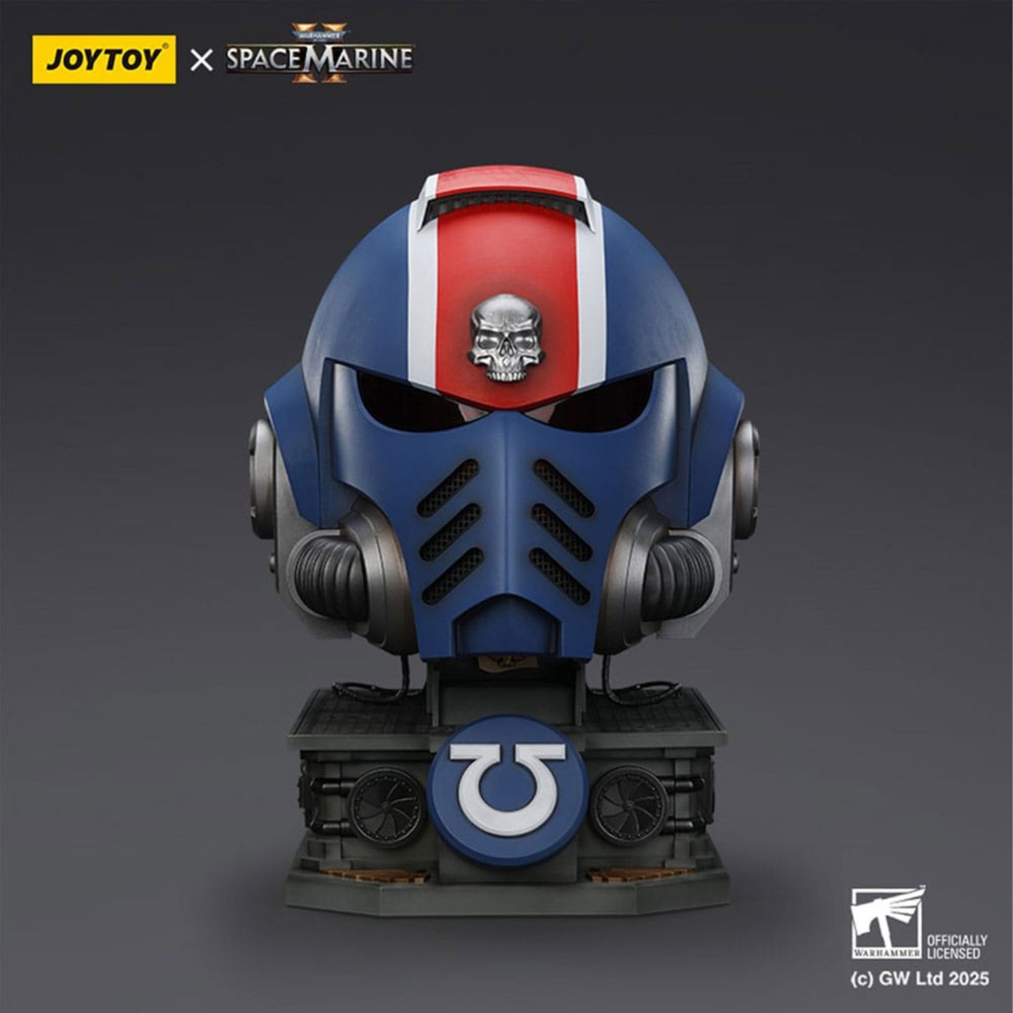 Warhammer 40,000: Space Marine 2 Replica Ultramarines Lieutenant Titus helmet with Display Stand