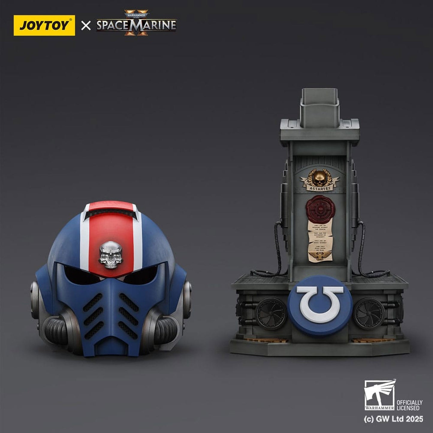 Warhammer 40,000: Space Marine 2 Replica Ultramarines Lieutenant Titus helmet with Display Stand