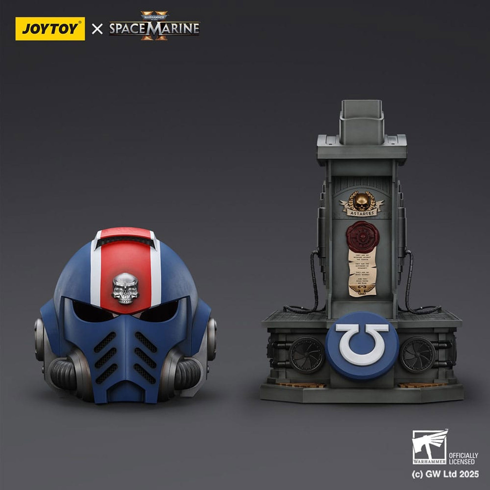 Warhammer 40,000: Space Marine 2 Replica Ultramarines Lieutenant Titus helmet with Display Stand -Replica
