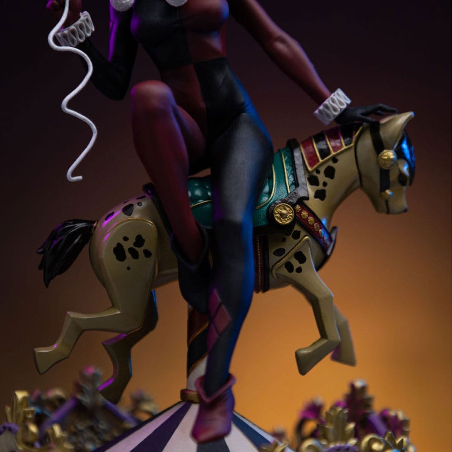 DC Comics Art Scale Statue 1/10 Harley Quinn Unleashed