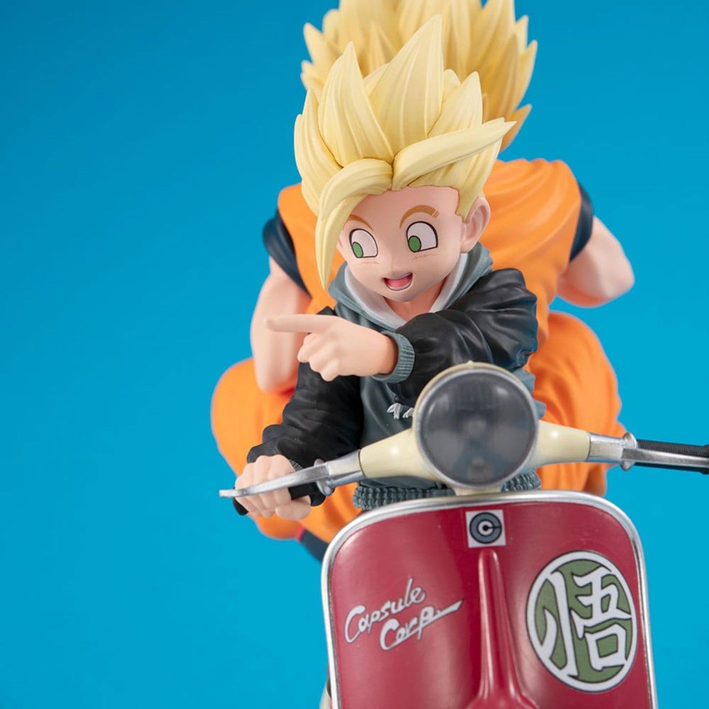 Dragonball Z 05 Desktop Real McCoy Super Saiyan Son Goku & Super Saiyan Son Gohan & Motorbike