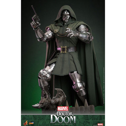 Marvel Comic Masterpiece 1/6 Doctor Doom -Action Figuuri