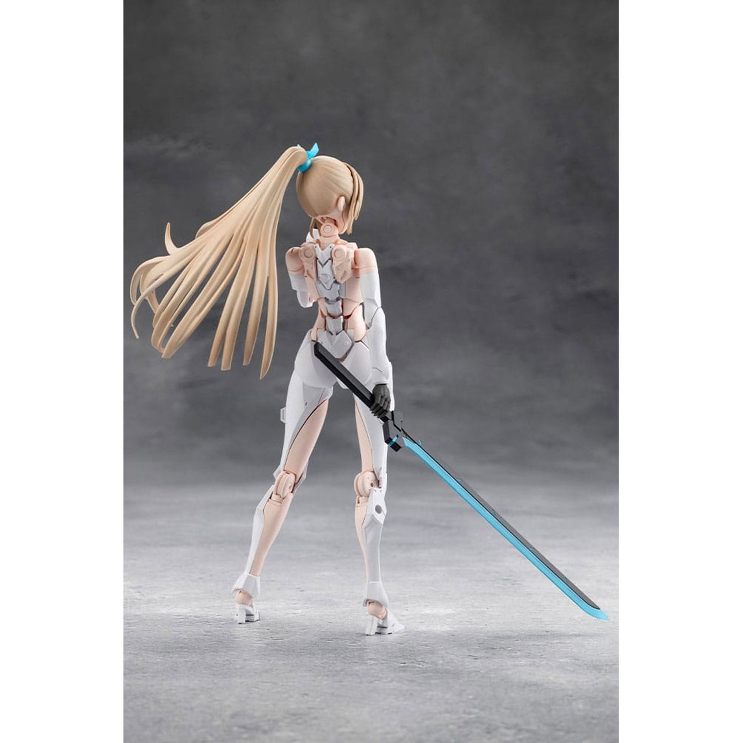 Megalomaria-Unlimited-Universe-Plastic-Pienoismallu-Emulator-16-cm_animekauppa_Anigen-Model Kit 