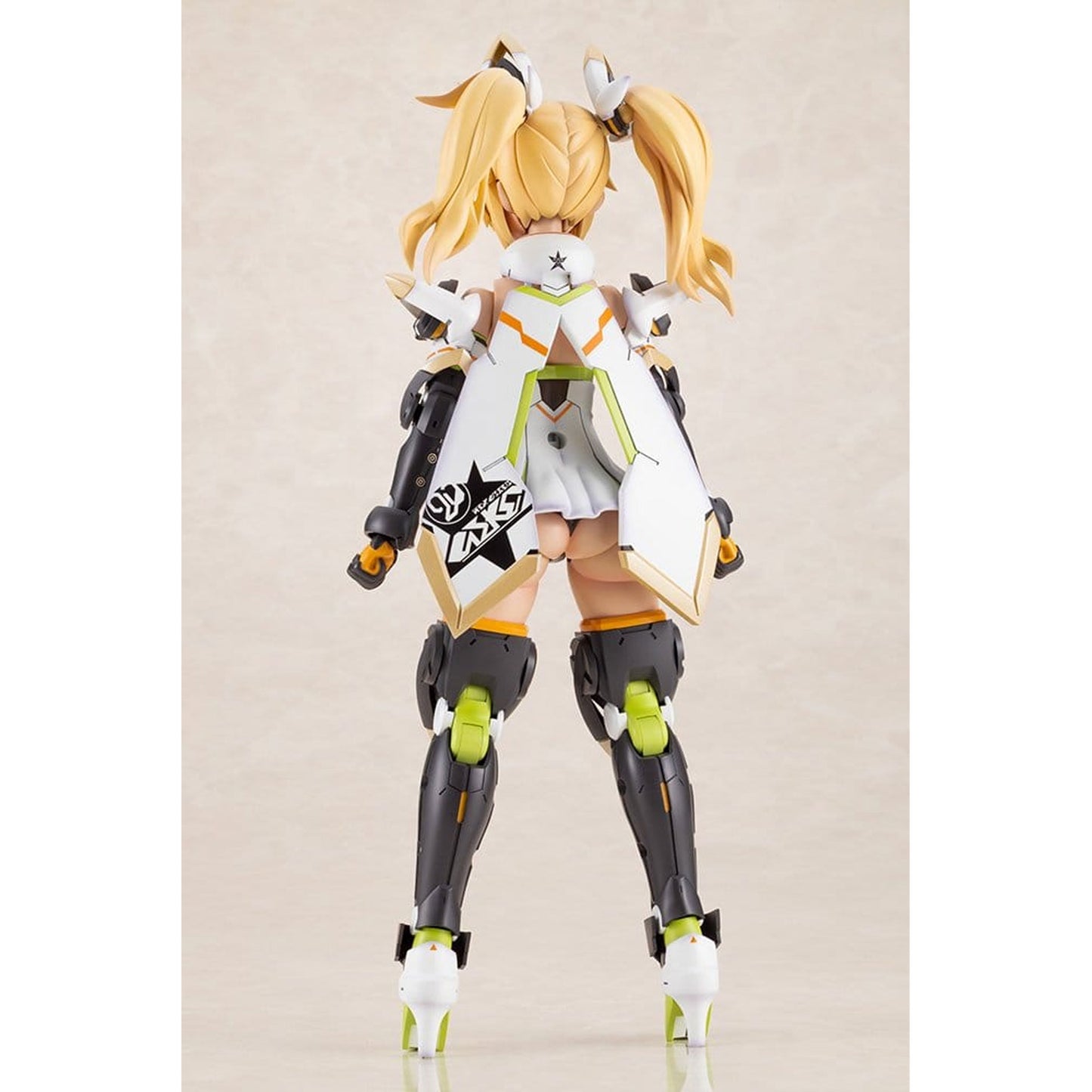 Phantasy Star Online 2 Plastic Grand Scale Gene Stellatears Version -Model Kit