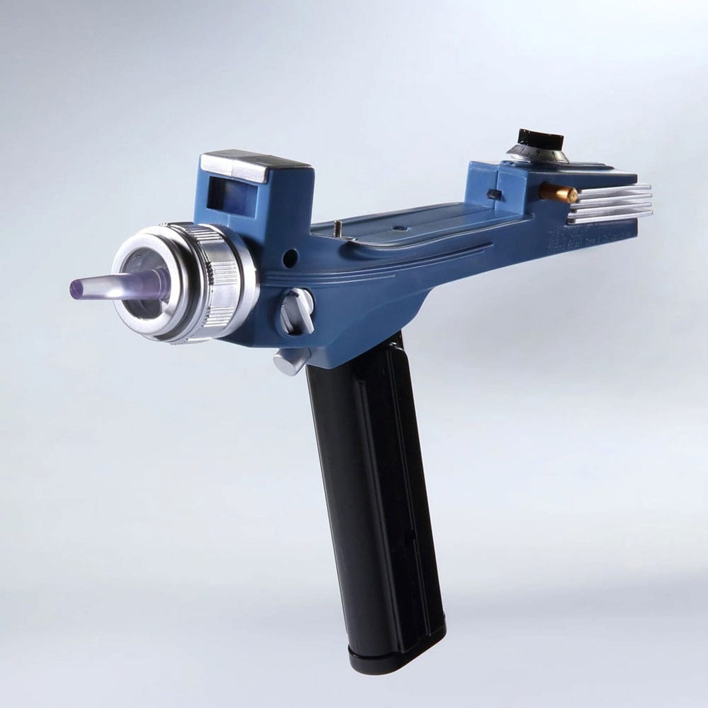 Star-Trek-The-Original-Series-Replica-Phaser-Type-2_animekauppa_anigen -Replica