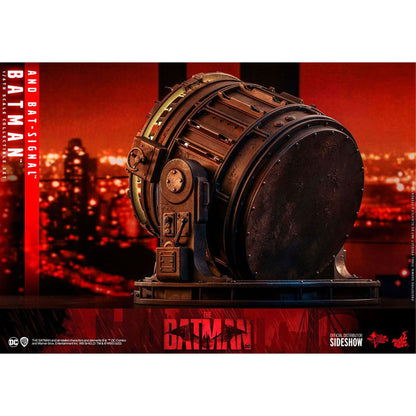 The Batman Movie Masterpiece 1/6 Batman with Bat-Signal
