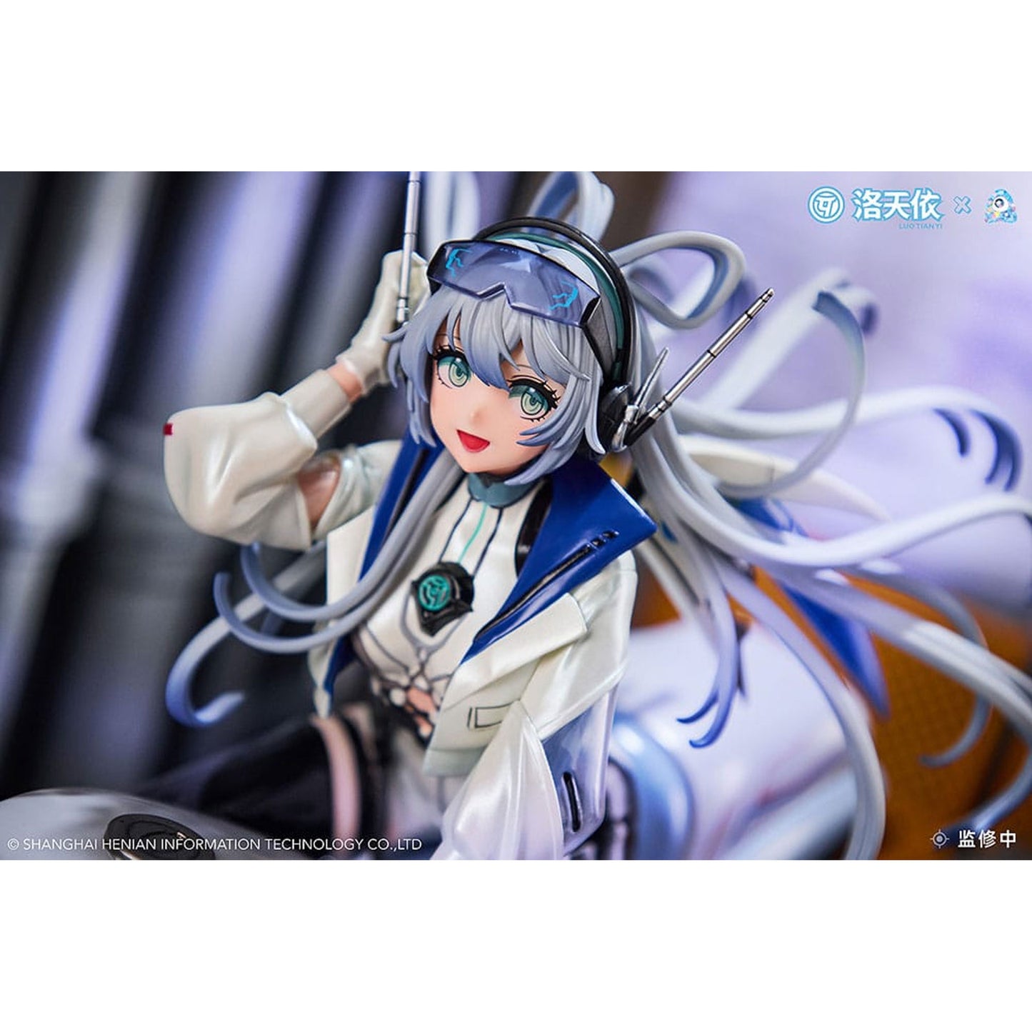  Vsinger 1/7 Vsinger Luo Tianyi Retro-Future Storm Driver Ver. -Figuuri